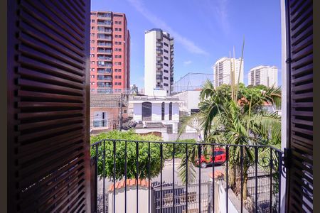 Casa à venda com 289m², 3 quartos e 6 vagasQuarto 2 Varanda
