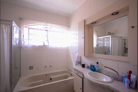 Casa à venda com 289m², 3 quartos e 6 vagasBanheiro da Suite