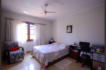 Casa à venda com 289m², 3 quartos e 6 vagasSuite