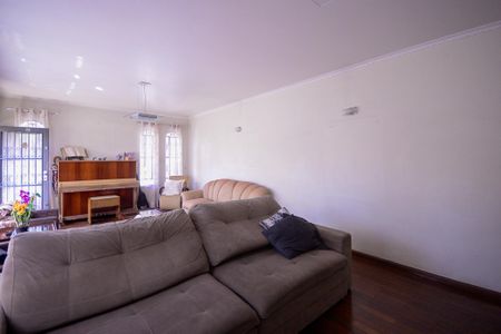 Casa à venda com 289m², 3 quartos e 6 vagasSala