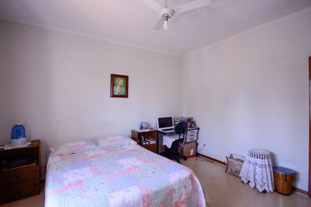 Casa à venda com 289m², 3 quartos e 6 vagasSuite