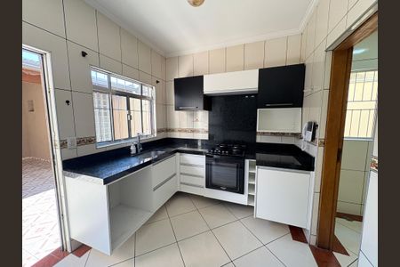 Casa à venda com 183m², 4 quartos e 2 vagasCozinha