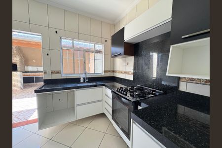 Casa à venda com 183m², 4 quartos e 2 vagasCozinha