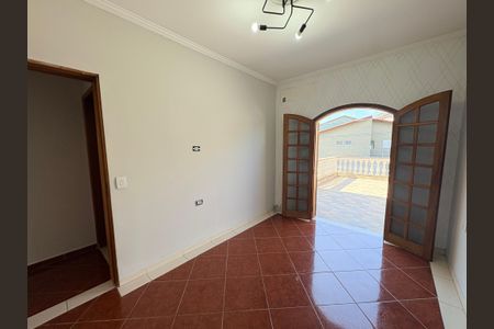 Casa à venda com 183m², 4 quartos e 2 vagasSuíte
