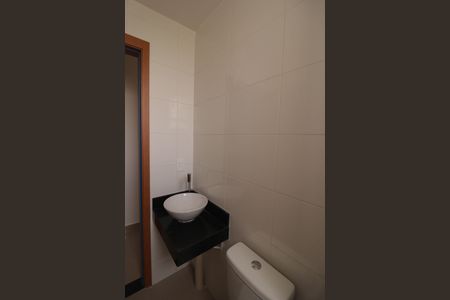 Apartamento à venda com 52m², 2 quartos e 1 vaga Apartamento à venda com 52m², 2 quartos e 1 vagaBanheiro Social