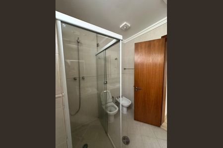 Apartamento à venda com 202m², 4 quartos e 2 vagas Apartamento à venda com 202m², 4 quartos e 2 vagasFoto 09