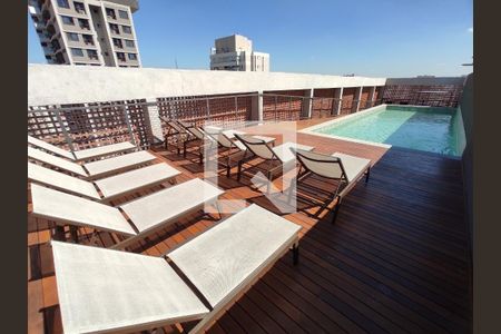 Apartamento à venda com 40m², 1 quarto e sem vaga Apartamento à venda com 40m², 1 quarto e sem vagaÁrea comum - Piscina