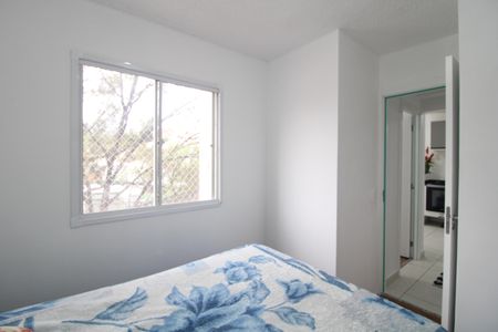 Quarto 1 de apartamento para alugar com 2 quartos, 34m² em Jardim Itacolomi, São Paulo