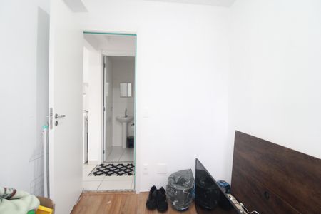 Quarto 2 de apartamento para alugar com 2 quartos, 34m² em Jardim Itacolomi, São Paulo