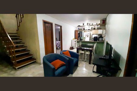 Sala de Estar de casa à venda com 5 quartos, 290m² em Bonfim, Osasco