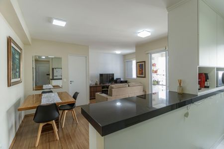 Sala de apartamento à venda com 2 quartos, 72m² em Vila Nova Conceição, São Paulo