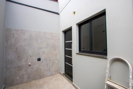 Casa à venda com 93m², 2 quartos e 2 vagasÁrea de serviço