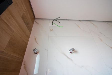 Casa à venda com 93m², 2 quartos e 2 vagasBanheiro da Suíte