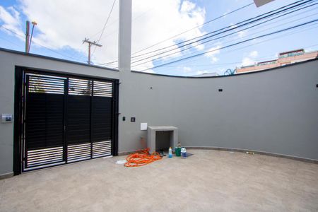 Casa à venda com 93m², 2 quartos e 2 vagasGaragem