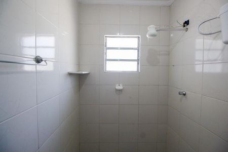 Banheiro de casa para alugar com 1 quarto, 38m² em Vila Clara, São Paulo