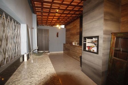 Casa à venda com 248m², 5 quartos e 4 vagasÁrea Gourmet