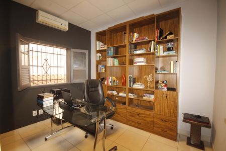 Casa à venda com 248m², 5 quartos e 4 vagasQuarto 3