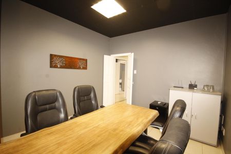 Casa à venda com 248m², 5 quartos e 4 vagasQuarto 4