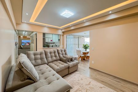 Apartamento à venda com 75m², 2 quartos e 2 vagasSala