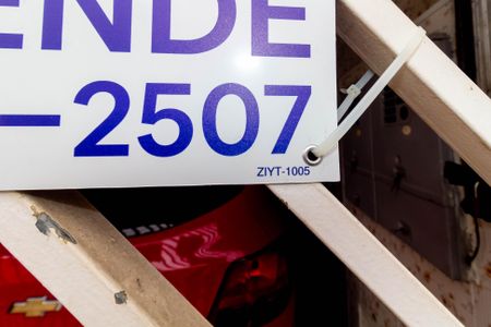 Casa à venda com 150m², 2 quartos e sem vaga Casa à venda com 150m², 2 quartos e sem vagaPlaca