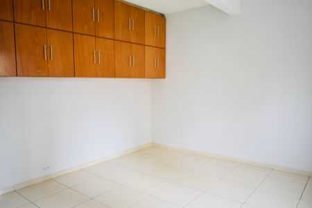 Casa à venda com 162m², 3 quartos e 4 vagas Casa à venda com 162m², 3 quartos e 4 vagasSuíte 2