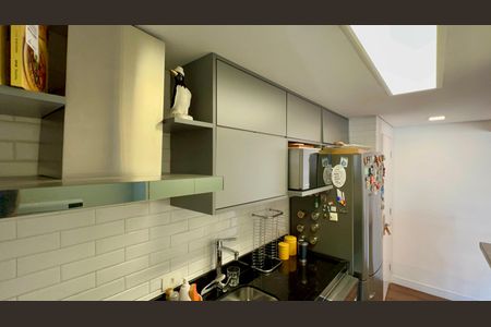 Apartamento à venda com 80m², 2 quartos e 2 vagas Apartamento à venda com 80m², 2 quartos e 2 vagasCozinha