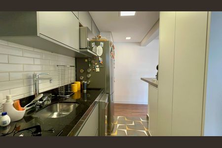 Apartamento à venda com 80m², 2 quartos e 2 vagas Apartamento à venda com 80m², 2 quartos e 2 vagasCozinha