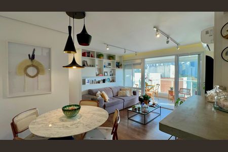 Apartamento à venda com 80m², 2 quartos e 2 vagas Apartamento à venda com 80m², 2 quartos e 2 vagasSala de Jantar