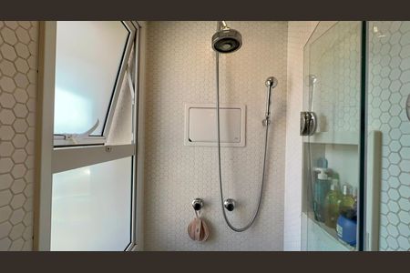 Apartamento à venda com 80m², 2 quartos e 2 vagas Apartamento à venda com 80m², 2 quartos e 2 vagasBanheiro da Suíte