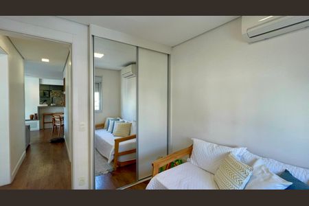 Apartamento à venda com 80m², 2 quartos e 2 vagas Apartamento à venda com 80m², 2 quartos e 2 vagasQuarto