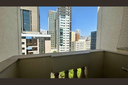 Varanda de apartamento à venda com 3 quartos, 102m² em Funcionários, Belo Horizonte