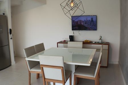 Apartamento à venda com 90m², 2 quartos e 2 vagas Apartamento à venda com 90m², 2 quartos e 2 vagasSala