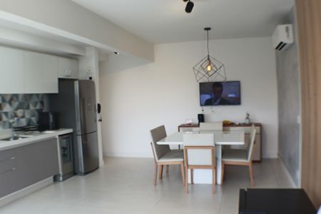 Apartamento à venda com 90m², 2 quartos e 2 vagas Apartamento à venda com 90m², 2 quartos e 2 vagasSala