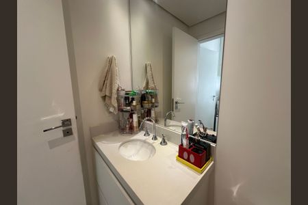 Apartamento à venda com 90m², 2 quartos e 2 vagas Apartamento à venda com 90m², 2 quartos e 2 vagasBanheiro da Suíte
