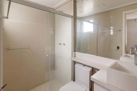 Apartamento para alugar com 73m², 2 quartos e 1 vaga Apartamento para alugar com 73m², 2 quartos e 1 vagaBanheiro da Suíte