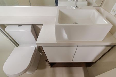 Apartamento para alugar com 73m², 2 quartos e 1 vaga Apartamento para alugar com 73m², 2 quartos e 1 vagaBanheiro da Suíte