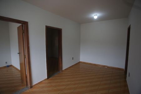 Sala de casa para alugar com 2 quartos, 70m² em Palmeiras, Belo Horizonte