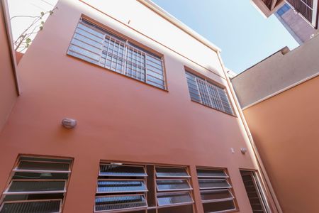 Casa de condomínio para alugar com 150m², 3 quartos e 2 vagasQuintal