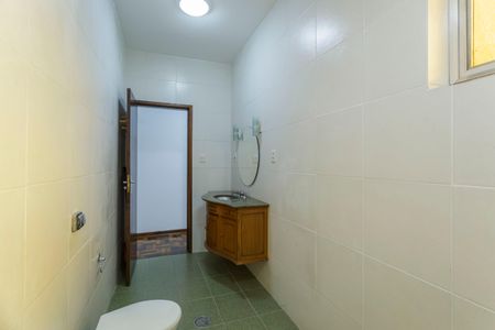 Casa de condomínio para alugar com 150m², 3 quartos e 2 vagasBanheiro