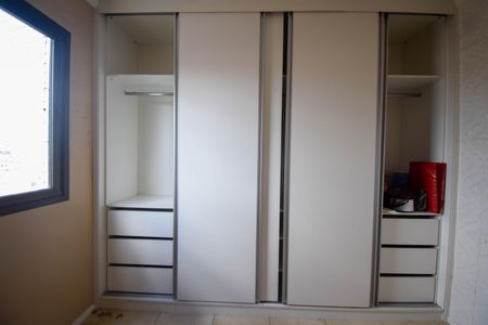 Apartamento à venda com 77m², 2 quartos e 2 vagasSuíte