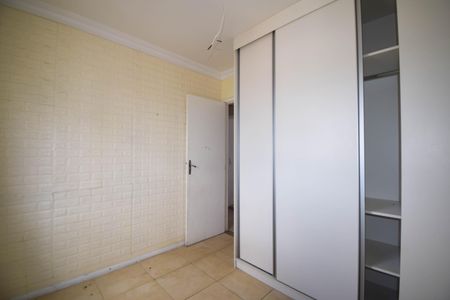 Apartamento à venda com 77m², 2 quartos e 2 vagasQuarto 2