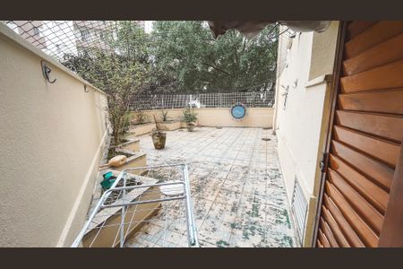 Apartamento à venda com 180m², 4 quartos e 2 vagas Apartamento à venda com 180m², 4 quartos e 2 vagasVaranda da Suíte