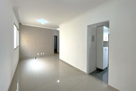 Sala de apartamento para alugar com 3 quartos, 75m² em Palmares, Belo Horizonte
