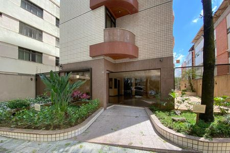 Apartamento à venda com 102m², 3 quartos e 2 vagas Apartamento à venda com 102m², 3 quartos e 2 vagasFachada