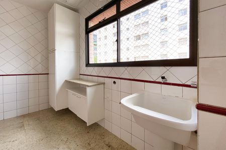 Apartamento à venda com 102m², 3 quartos e 2 vagas Apartamento à venda com 102m², 3 quartos e 2 vagasÁrea de Serviço