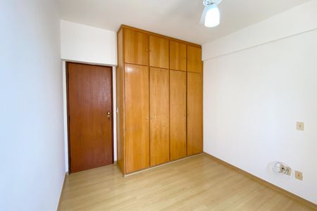Apartamento à venda com 102m², 3 quartos e 2 vagas Apartamento à venda com 102m², 3 quartos e 2 vagasQuarto 1