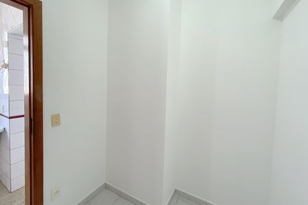 Apartamento à venda com 102m², 3 quartos e 2 vagas Apartamento à venda com 102m², 3 quartos e 2 vagasQuarto de Serviço