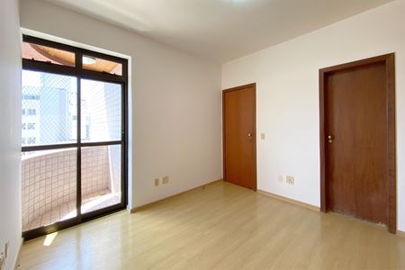 Apartamento à venda com 102m², 3 quartos e 2 vagas Apartamento à venda com 102m², 3 quartos e 2 vagasSuite