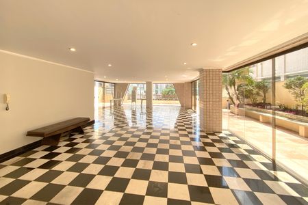 Apartamento à venda com 102m², 3 quartos e 2 vagas Apartamento à venda com 102m², 3 quartos e 2 vagasÁrea comum - Salão de festas