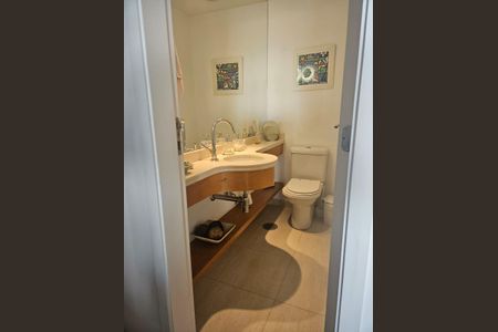 Apartamento à venda com 108m², 3 quartos e 2 vagas Apartamento à venda com 108m², 3 quartos e 2 vagasBanheiro